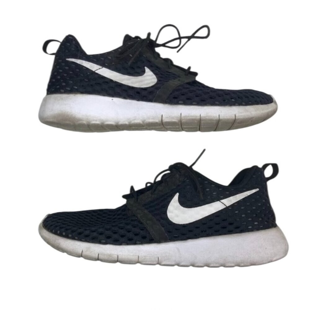 Nike Roshe One GS Black/White Youth Size 6Y (Women 7.5) Style: 705485-008